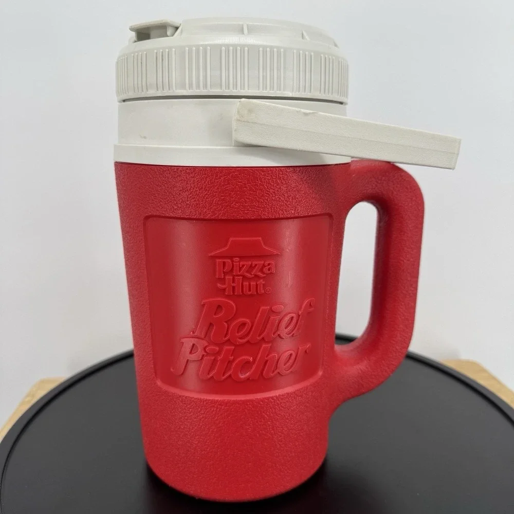 Vintage 80s‎ Pizza Hut Red & White Igloo Half Gallon Relief Pitcher Cooler